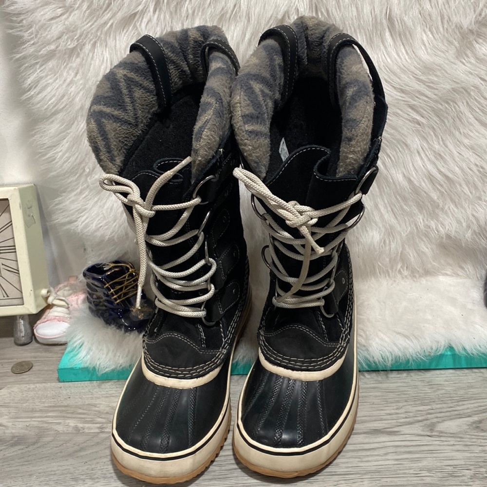 Sorel Black and Cream Winter Rain Boots